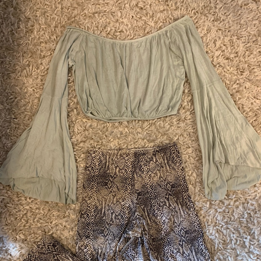 American eagle cropped long sleeve
